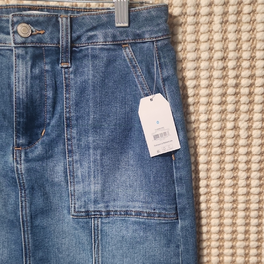 Time and Tru Denim Skirt with Button Detail - Picture 2 of 4